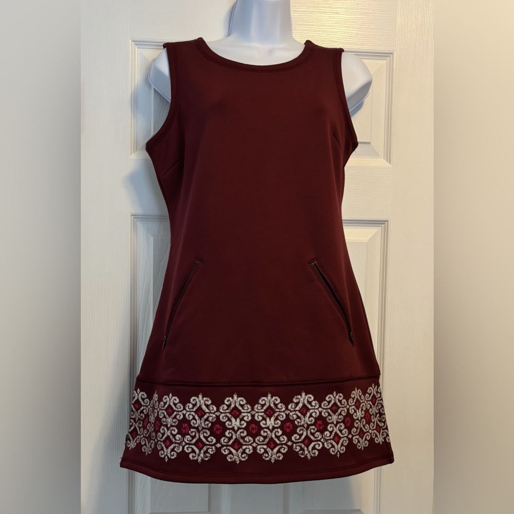 Elegant Burgundy Sleeveless Dress